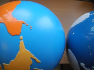 Le globe coloré.jpg